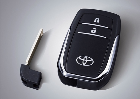 Toyota-Innova-Smart-Key.jpg